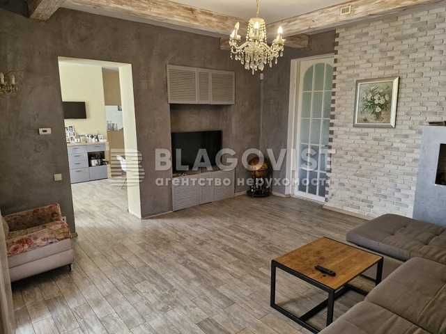 Продаж 4 кімнатна Сталінка вул  Джохара Дудаева 11