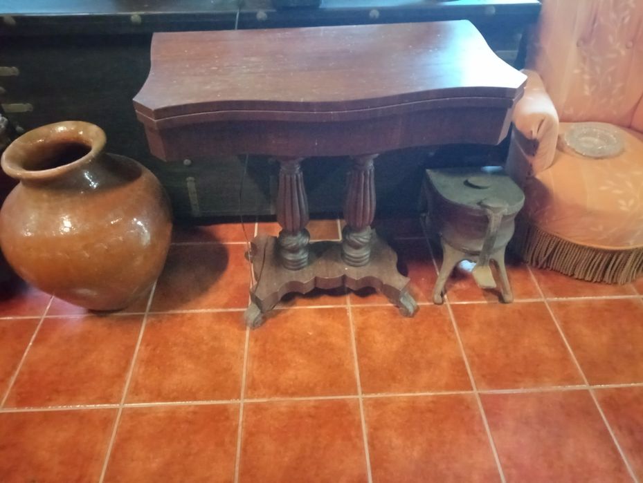 Recheio de loja de antiguidades