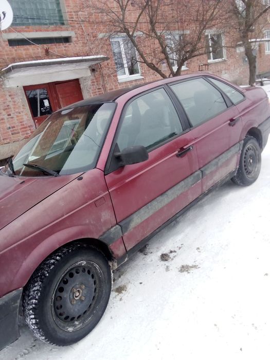 Продам срочно вольцваген пассат в 3 газ бензин