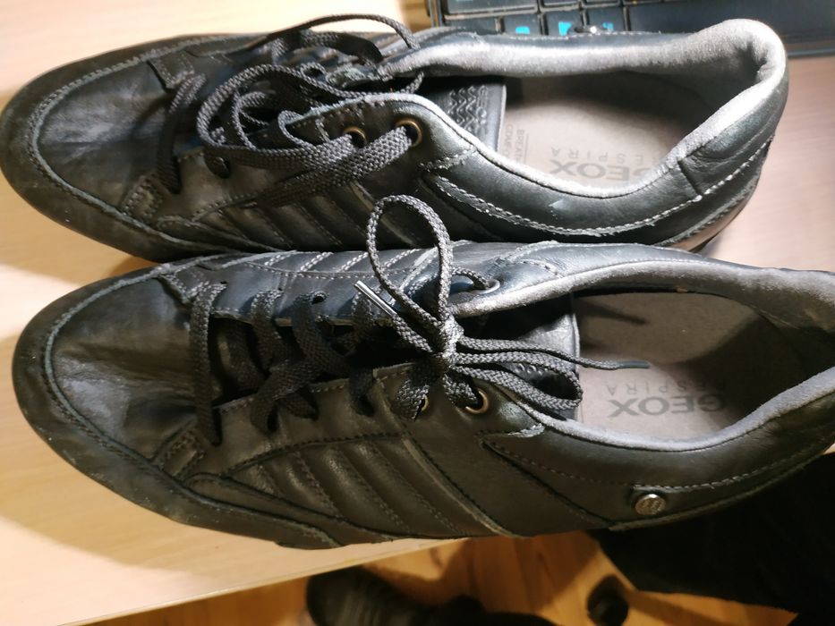 Шкіряні кросівки geox