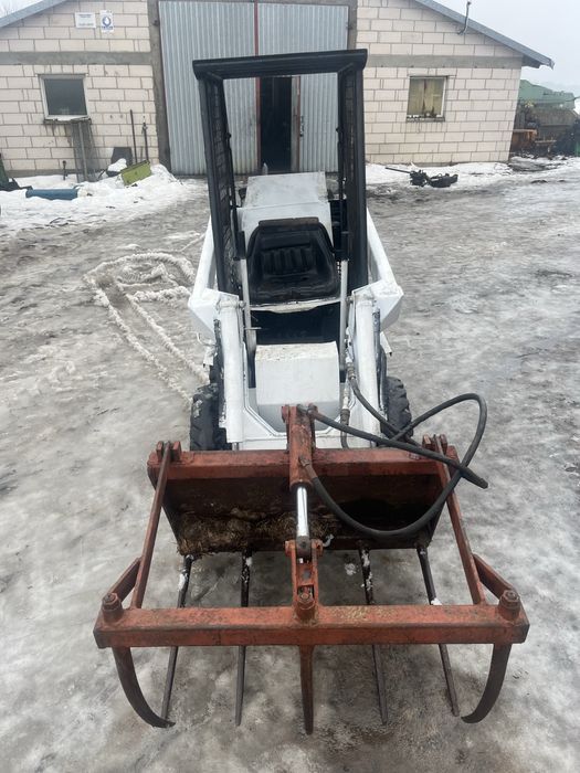 Miniładowarka bobcat 300