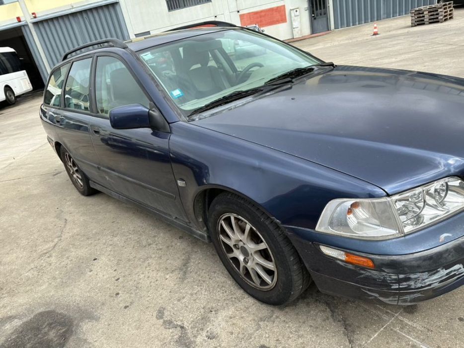 Volvo V40 1.9 diesel 2001 para peças