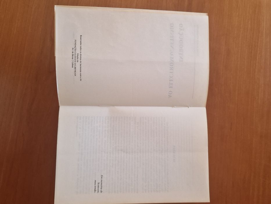 Livro didático "Introdução ao Eletromagnetismo", Sushil Mendiratta