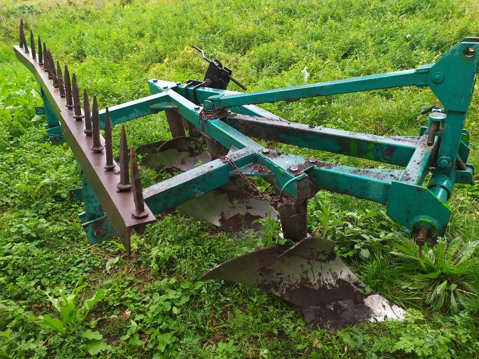 Плуг бомет 3.30 стан нового