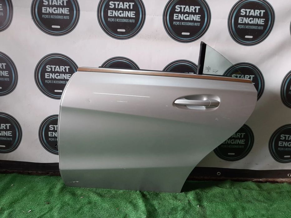 Porta tras esquerda Mercedes CLA W117 C117 X117 2013-2019