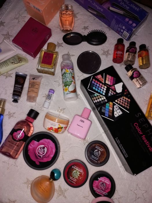 Vários produtos de cosmética novos!