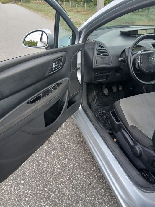 Vendo Citroën C4 Coupé 1.4  16V VTR de  2005 a gasolina
