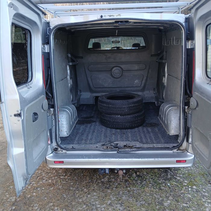 Sprzedam samochód Ciężarowy OPEL VIVARO