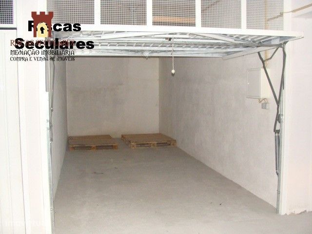 Garagem fechada individual 18 mts