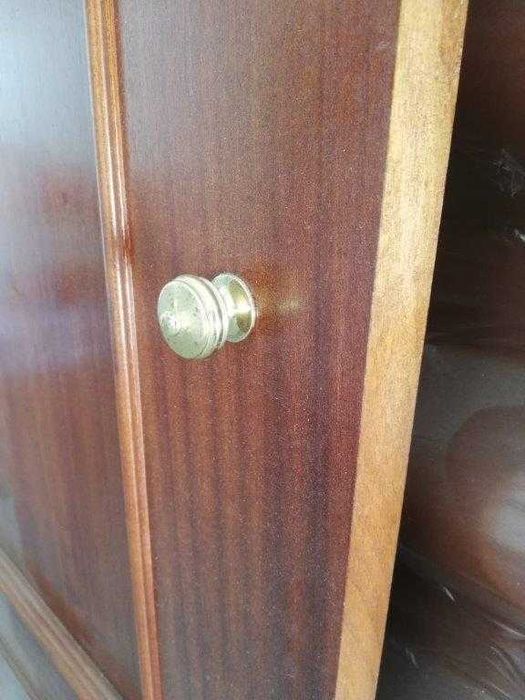 Porta de roupeiro em madeira maciça