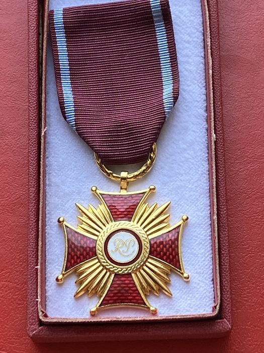 Złoty Krzyż Zasługi III RP