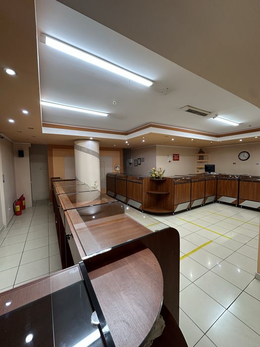 Продам комерційну нерухомість в центрі міста