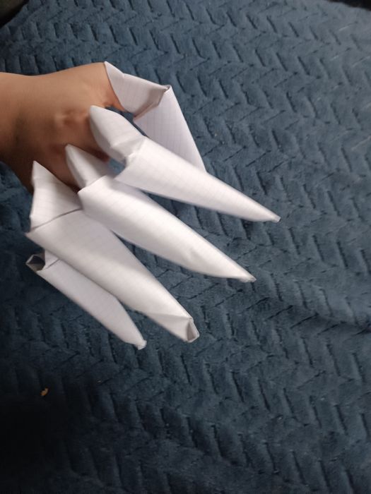 Origami szpony z papieru