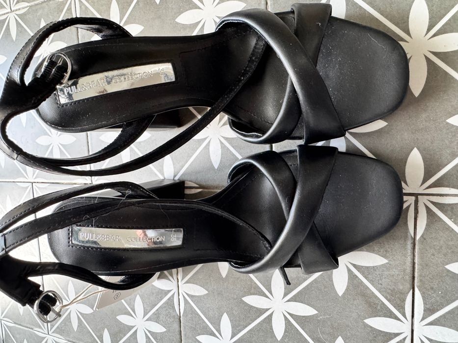 Нові босоніжки Pull&bear