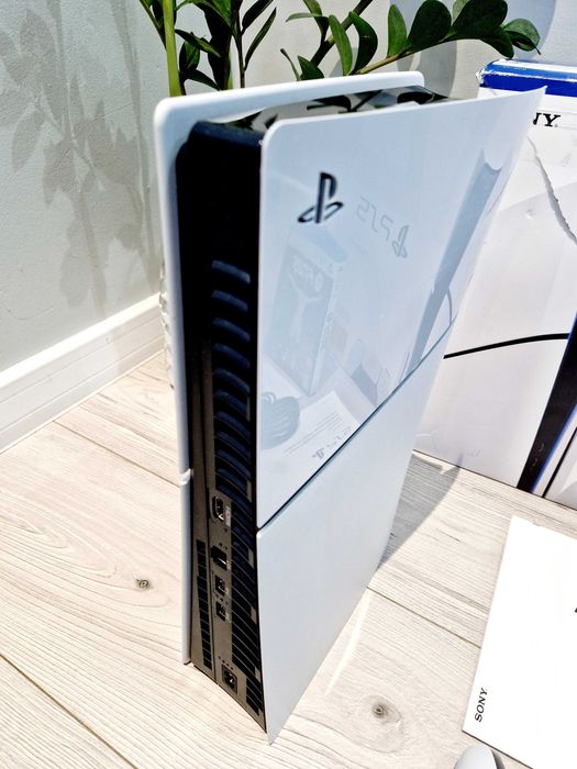 Ps5 Slim 1TB Gra  GW.Stan Idealny  Komplet PlayStation5