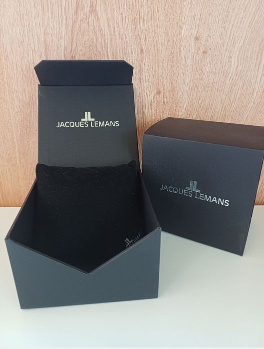 Футляр для годинника JACQUES LEMANS
Фото 2,3 ПР