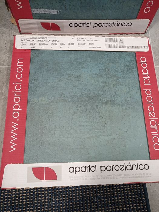 Aparici metallic green natural 59,55x59,55
