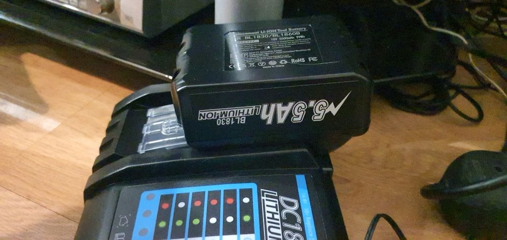 Carregador e bateria