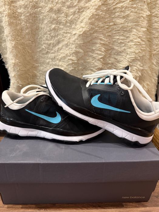 Продам кросівки  Nike