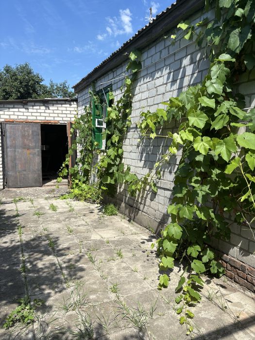 Будинок, район Крюків-56 кв.