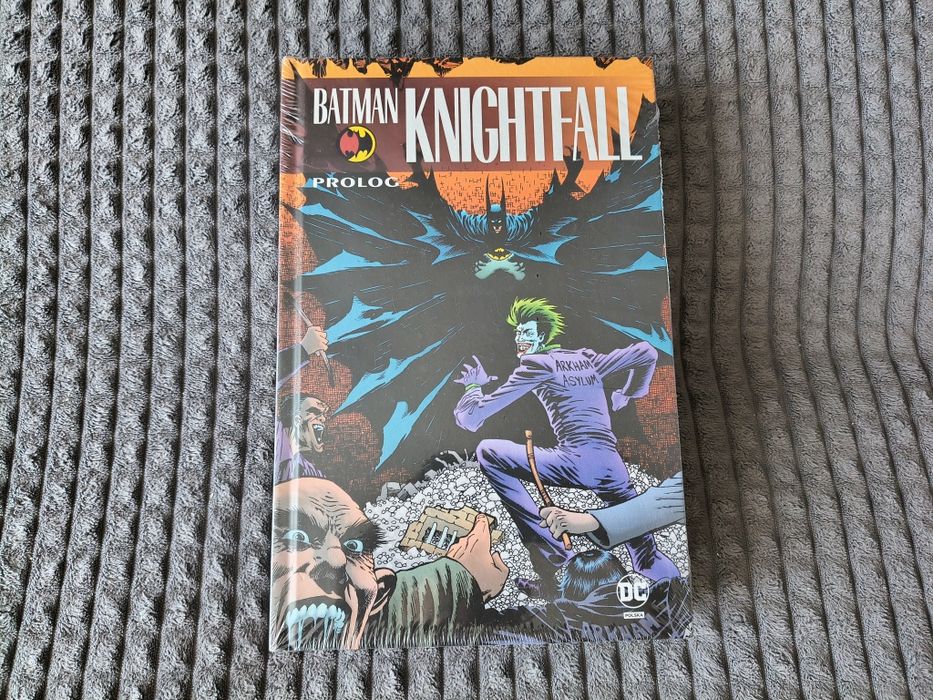 Batman: Knightfall. Tom 1. Folia. Egmont.