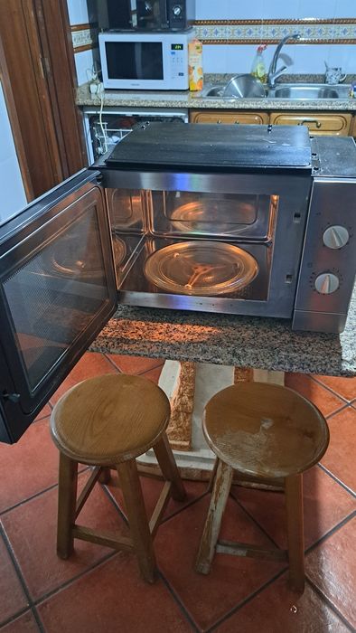 Vendo microondas com grill usado
