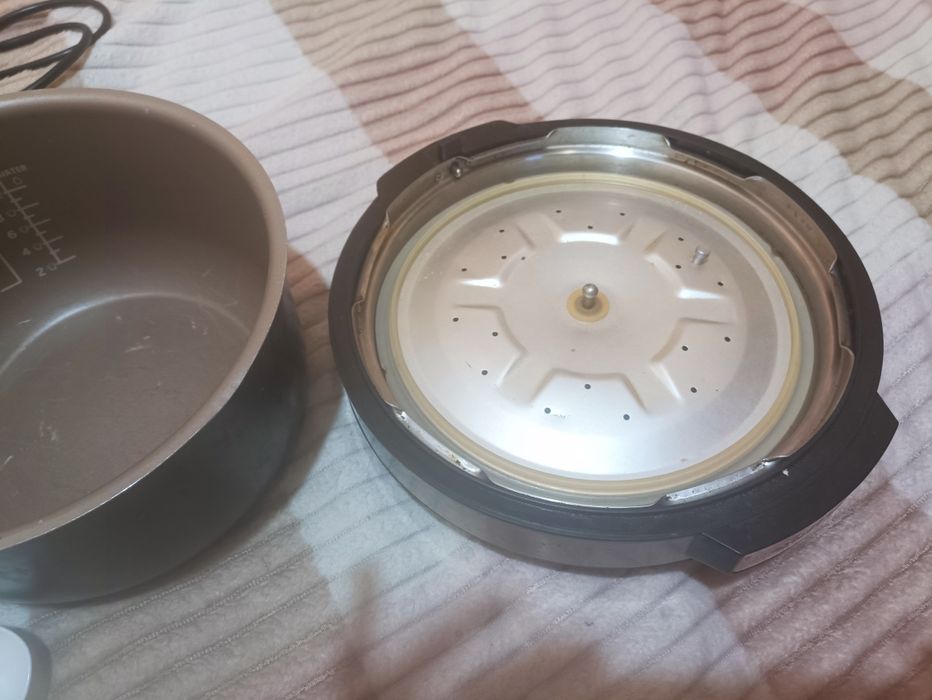 Мультиварка-скороварка Philips HD2173/03