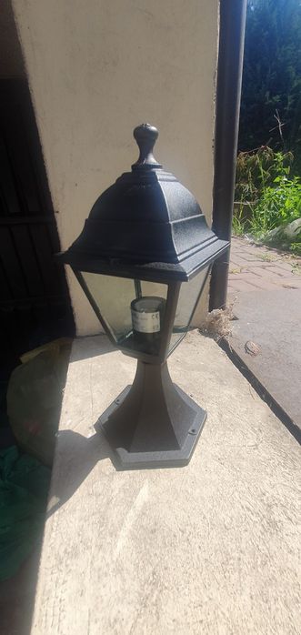 Lampa stojąca ogrodowa