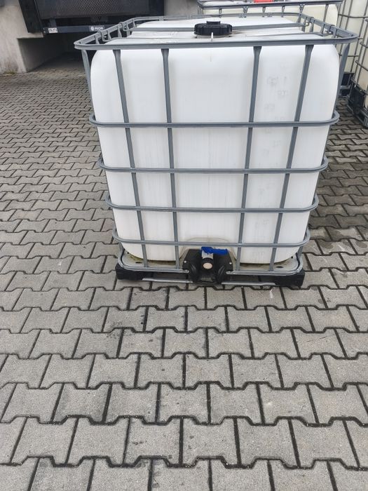 Sprzedam zbiorniki 1000 L.Na deszczówkę lub szambo.