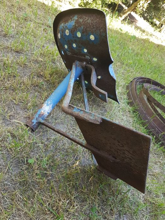 Stare siedzisko antyk retro bar krzesło barowe loft PRL industrialny