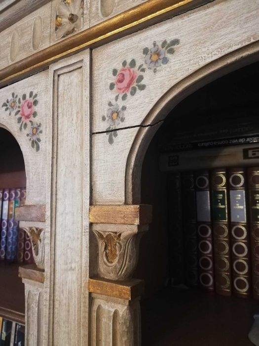 Móvel Biblioteca de madeira pintada à mão, estilo provençal Louis XIV