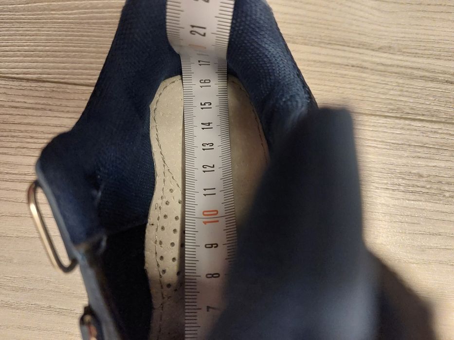 Sportowe buciki na rzep