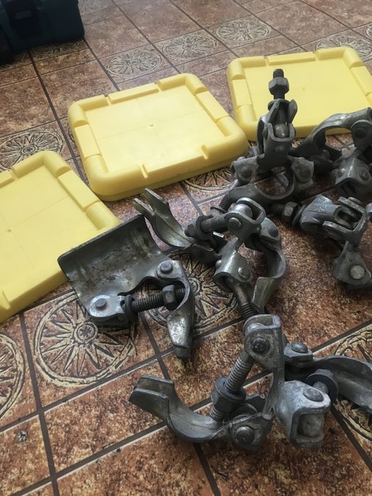 Хомути для риштування