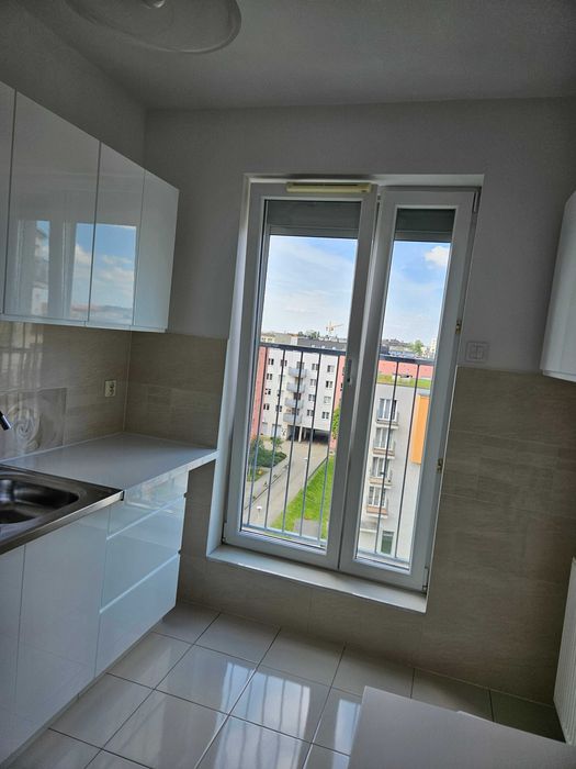 REZERWACJA    Piękne, czyściutkie  mieszkanie 2 pokoje z balkonem wraz z miejscem postojowym, Centrum miasta - Widok 2