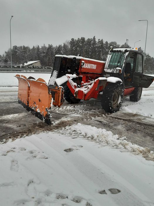 Usługa odśnieżania parkingów, placów, drog, posesji,