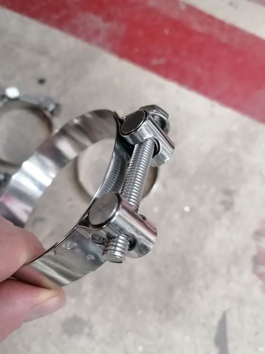 Abraçadeiras de inox resistente para desocupar