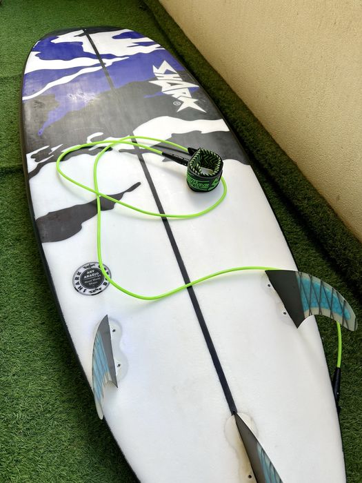 Prancha de surf 6,2 + quilha + capa + leash + deck