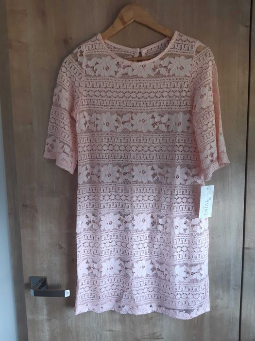 Sukienka tunika koronkowa włoska ażurowa różowa