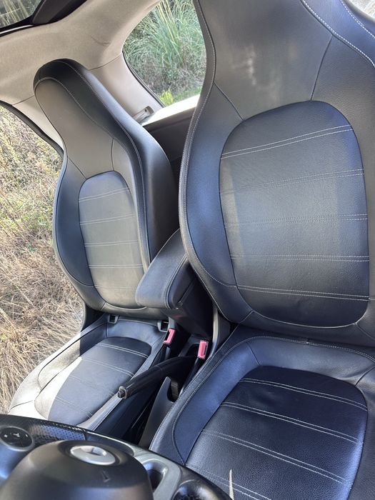 Smart Fortwo 2018 | Teto Panorâmico | GPS | Estofos em Pele | 103.473 km