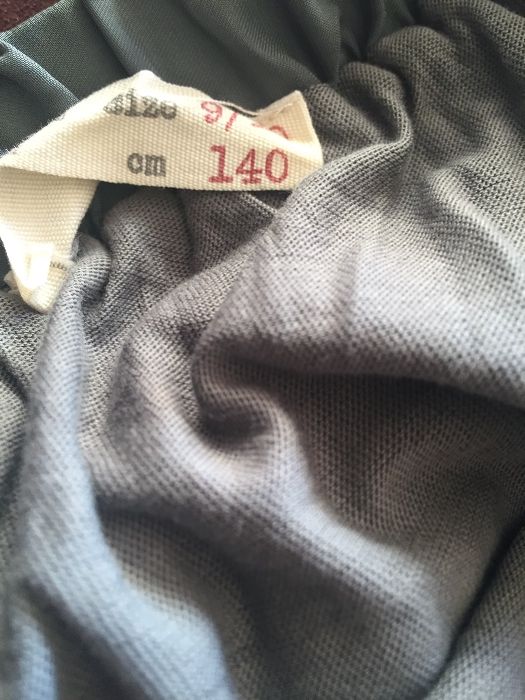 Saia cinza com lantejoulas T 9-10 anos Zara