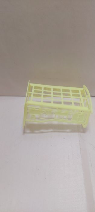 Berço antigo Ribeirinho — Fábrica de Pentes do Ribeirinho — 15 €