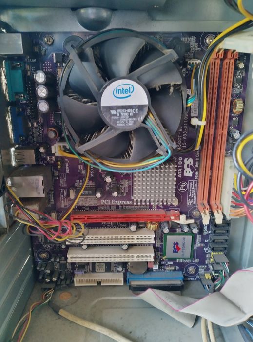 Torre Computador p/ Peças ou Projeto DIY (LGA775, Fonte 500W, Drive CD)