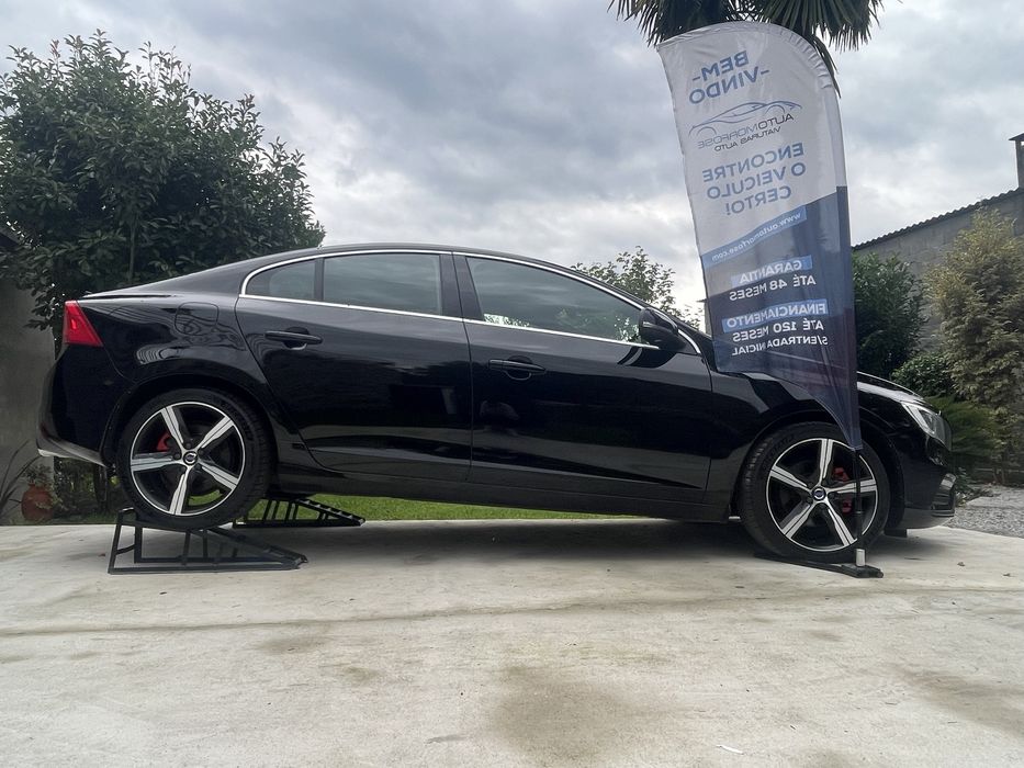 Volvo S60 R design D 4 2.0 190 cavalos com garantia ate 36 meses