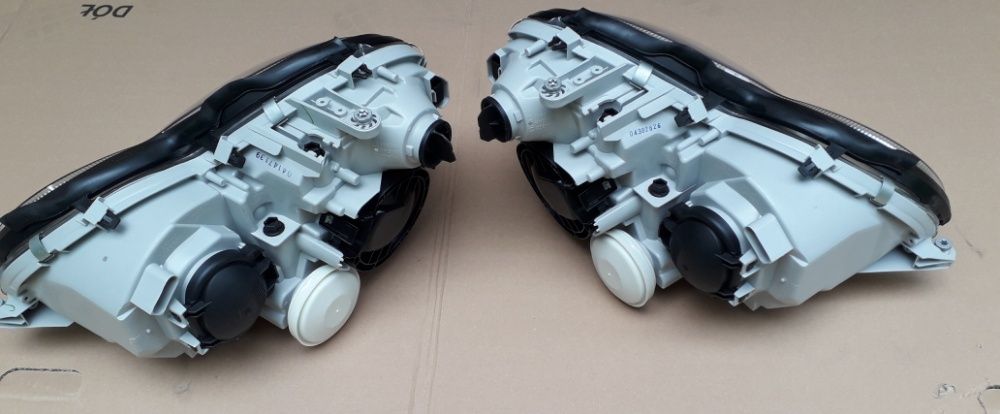 MERCEDES C KLASA W203 lift 2005 - lampa przednia lewa nowa idealna