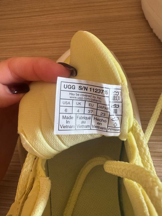 Кросівки Ugg (оригінал)