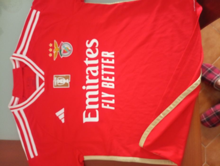 camisola 2023/2024 Benfica campeão 2022-2023  - Emirate Fly Better - Sagres - Tamanho M - NOVA