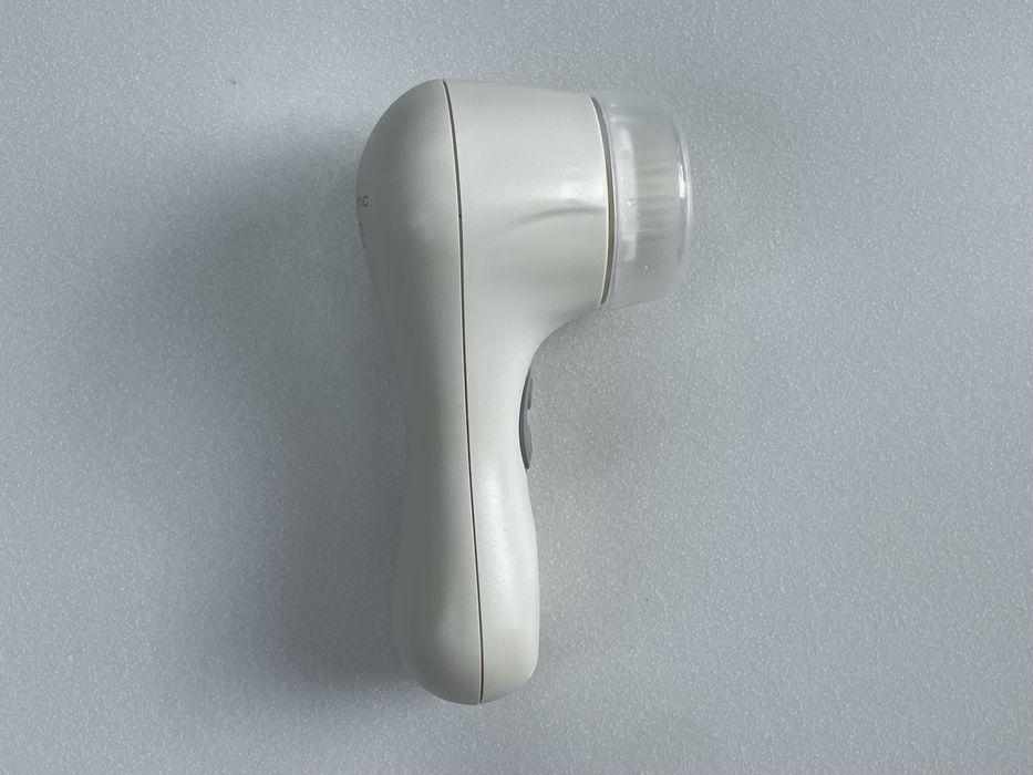Щітка для очищення та масажу обличчя Clarisonic Mia 2 White