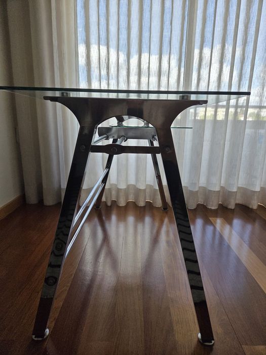Mesa/ Secretária