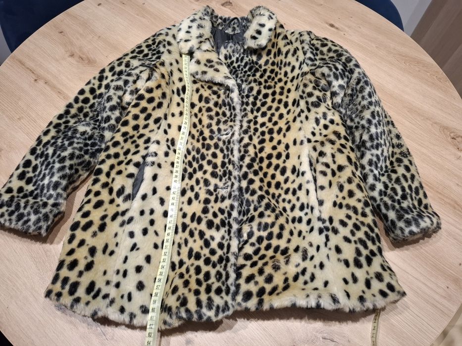 Płaszczyk dziewczęcy r.140/146