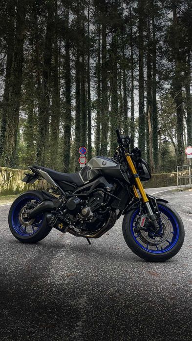 Yamaha MT 09 SP 2018 (Brembo / QuickShift) em excelente estado.